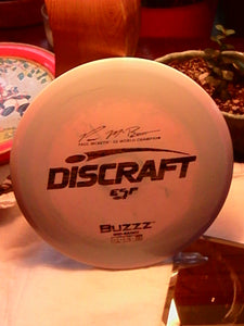 Discraft ESP Paul McBeth 5x World Champion Buzzz 177+ Grams (28).
