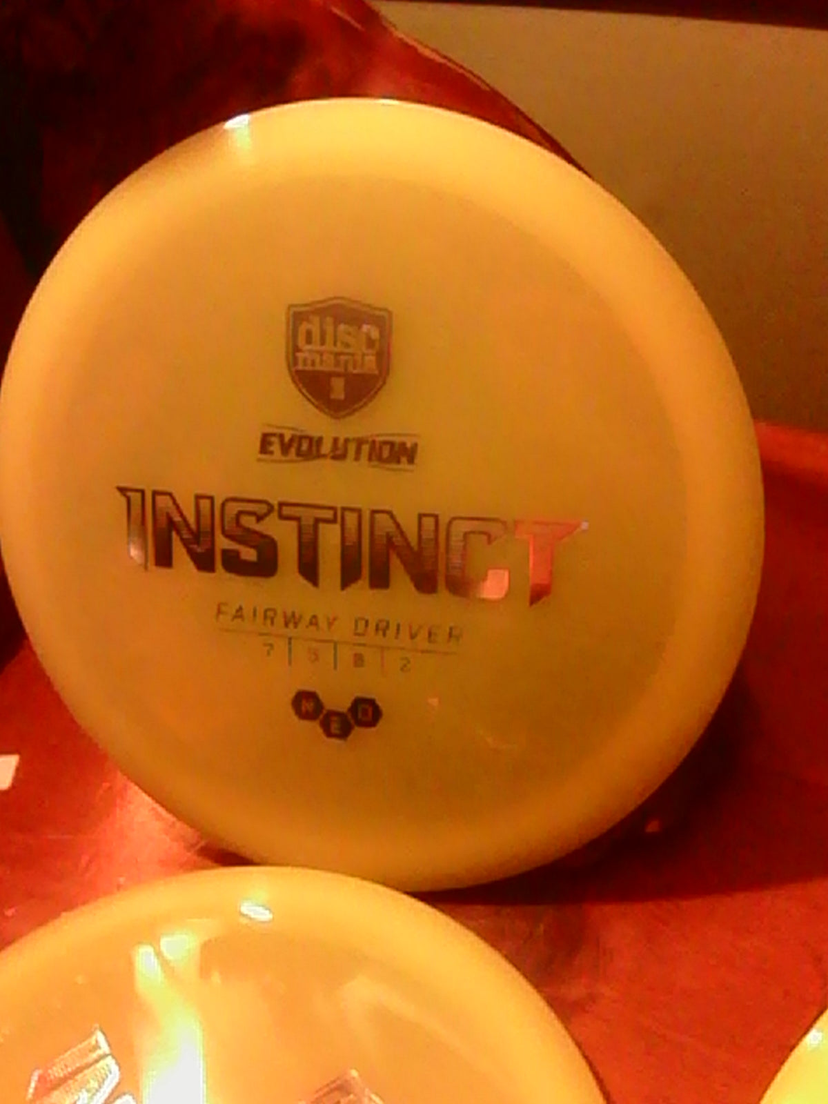 Discmania Neo Evolution Instinct 174 Grams (IN-7)